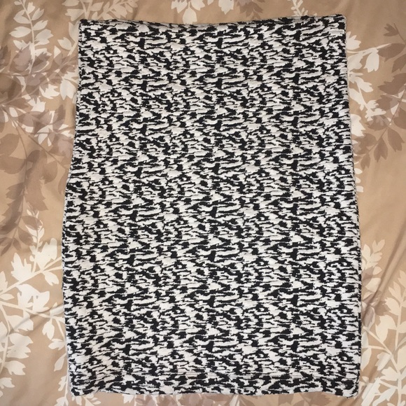 ‼️H&M Divided 2 piece set Sz XS top Small skirt - Picture 2 of 3